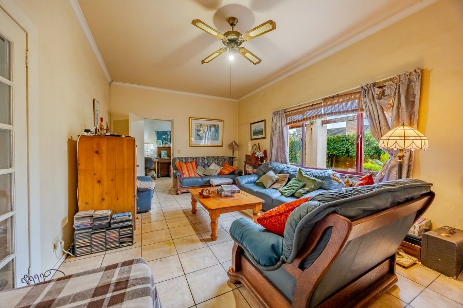 4 Bedroom Property for Sale in Lakeside Western Cape